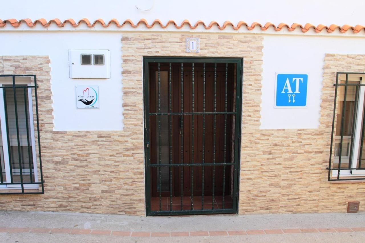 Nido Menas Vila Torrejón el Rubio Exterior foto